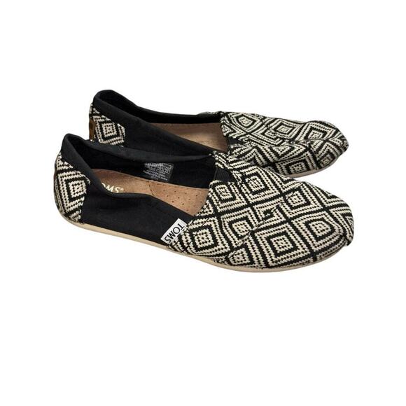 Tom’s Geometric Black White Diamond Slip On Flats Womens 5 Comfort Casual Hippie - Picture 10 of 10